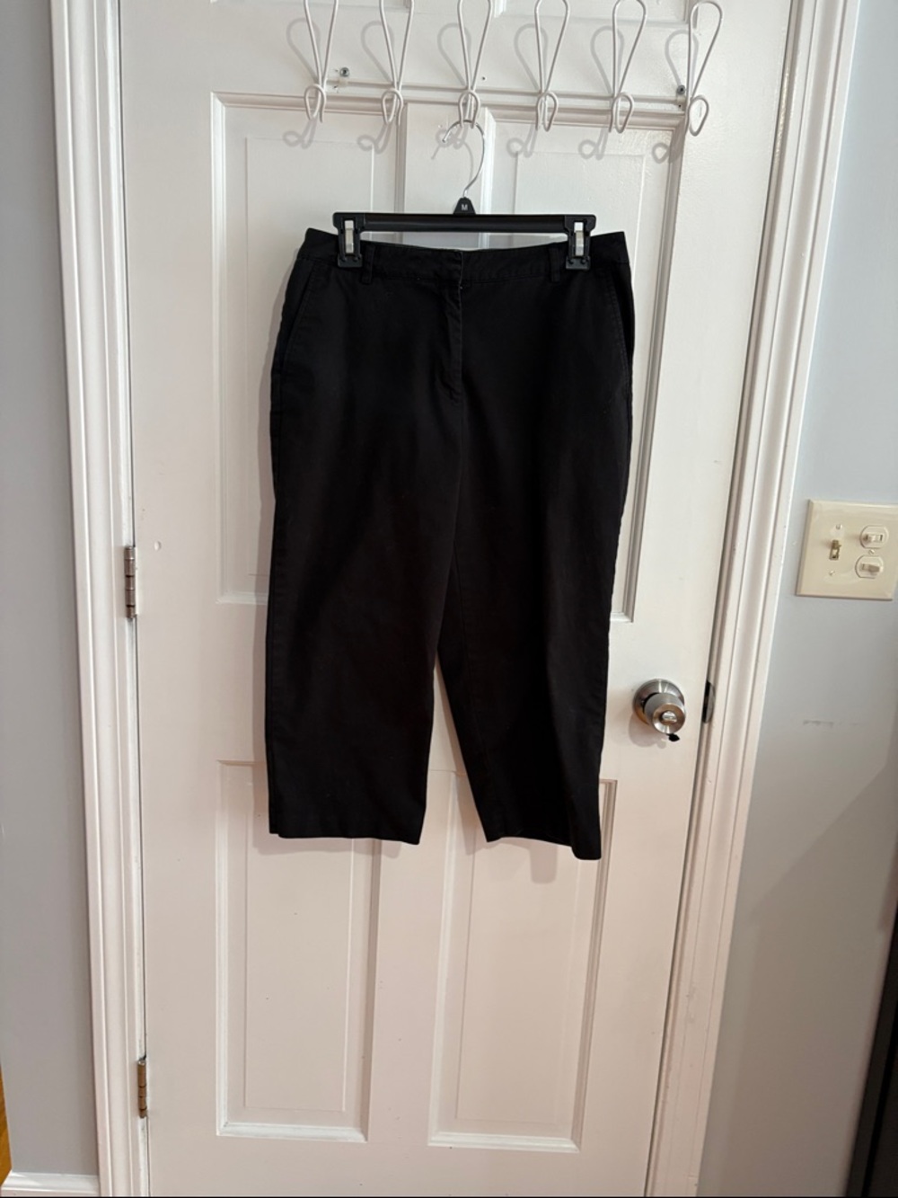 Kim Rogers Black Capri Pants - Straight Leg
